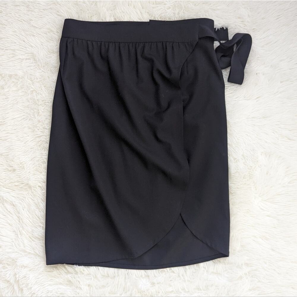 Women's Escada 34 Black True Wrap Tulip Skirt Size Small